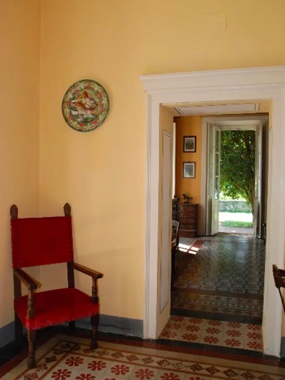 villa-bellingardi-eupilio-inside-entrance-hall